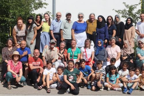 Menschen die zusammen auf einem Fest waren